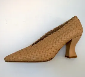 Bottega Veneta Almond Intrecciato Block Heels in Woven Leather in Beige Shoes